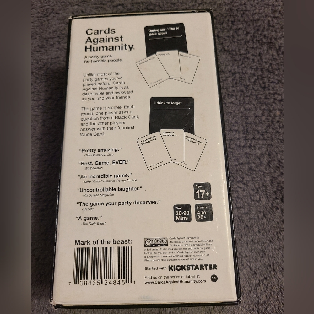 Cards Against Humanity - Picture 2 of 9